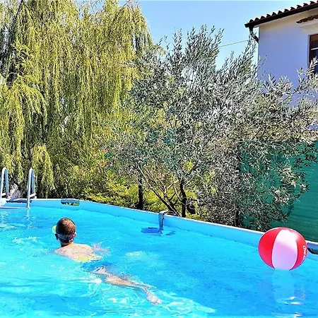 Willow Private Pool Apartment *