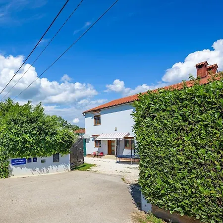 Διαμέρισμα Willow Private Pool Marčana