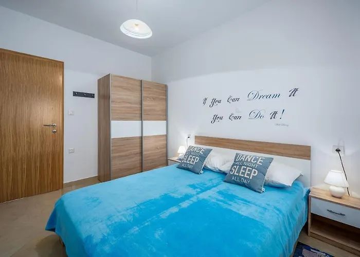 Willow Private Pool Apartman